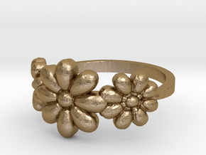 3 Flowers Ring in Polished Gold Steel