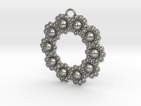 Fractal Roundness in Natural Silver