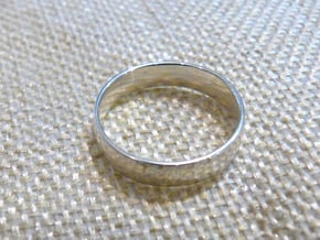 Comfortable men's ring in Fine Detail Polished Silver