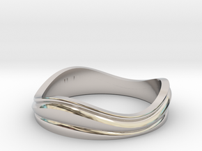 Ebb and Flow Band No.7 - Pinch me, size 7 in Platinum