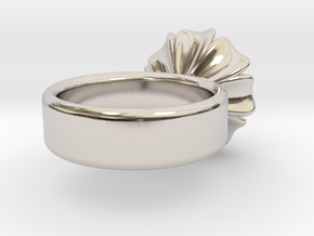 Flower Ring in Rhodium Plated Brass