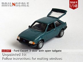 Ford Escort with open tailgate (British N 1:148) in Tan Fine Detail Plastic