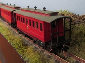 TTn3 Short Tram Coach   in Tan Fine Detail Plastic