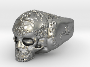 Skull in Natural Silver: 5 / 49