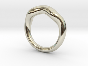 Waves Circle Ring in 14k White Gold: 4 / 46.5