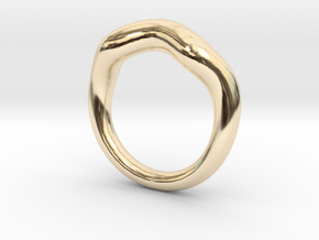 Waves Circle Ring in 14k Gold Plated Brass: 4 / 46.5