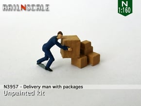 Delivery man with packages (N 1:160) in Smooth Fine Detail Plastic