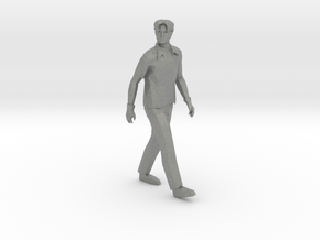 O Scale Walking Man in Gray PA12