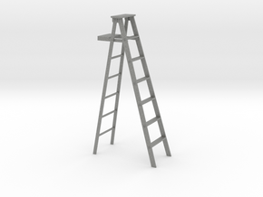 1 to 24 scale bulked up step ladder in Gray PA12