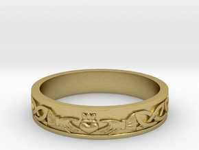 Claddagh ring with knotwork Size 13 in Natural Brass