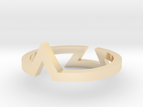 Triangle Illusion Ring in 14K Yellow Gold: 5 / 49