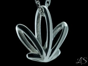 Maple Three-leaf Pendant in Polished Silver: Small