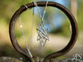 Star Pendant in Polished Silver