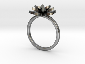 Royal flower ring size : M (7) in Polished Silver: Medium