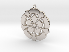 Matsuya Crests: Floral Pendant in Platinum