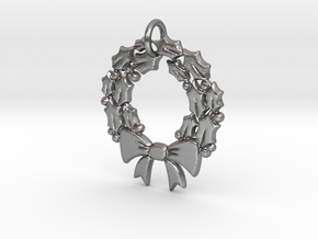 Christmas Wreath Charm in Natural Silver