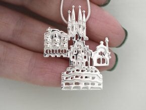 Barcelona Pendant in Polished Silver
