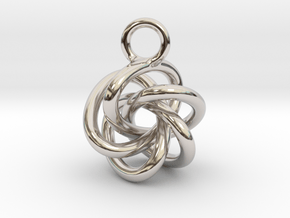 5-Knot Earring 15mm wide in Platinum