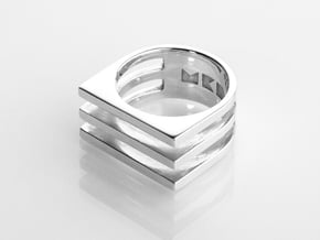 Ring - Triniti in Fine Detail Polished Silver: 6 / 51.5