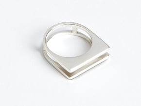 Ring - Equalit in Fine Detail Polished Silver: 6 / 51.5
