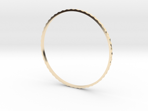 Classical patterned Bangle in 14K Yellow Gold: Medium