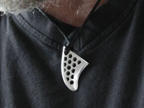 Fin pendant honeycomb in Polished Silver