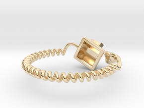 Old Telephon Ring in 14K Yellow Gold: 8.5 / 58