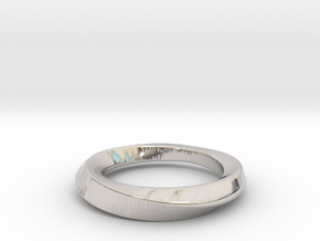 3/4 Mobius Ring (Inside diameter 16.6 mm) in Platinum