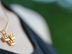 Three Crowns in 18k Gold Plated Brass