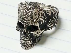 "Su Cráneo de las Flores" Skull ring in Polished Silver