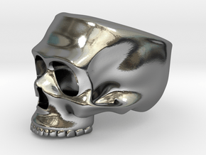 Skull Ring in Polished Silver