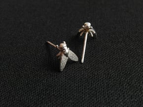 Fly Earring in Polished Silver