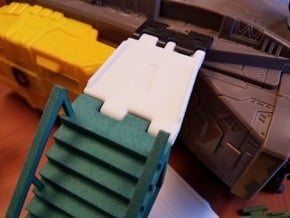 A.I.R. Lock to Titans Return Adapters in White Natural Versatile Plastic