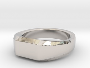 Luxury Ring in Rhodium Plated Brass