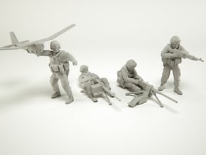 1:144 Soldiers Combat 3 Group 20 - 24 in Tan Fine Detail Plastic