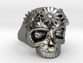 A Flower Crowned Skull in Polished Silver: 6 / 51.5