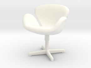 Arne Jabobson - Swan Chair in White Processed Versatile Plastic