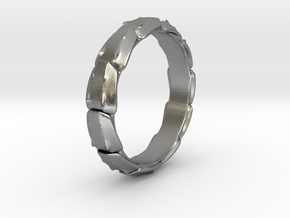 Exoskeleton Armor Ring in Natural Silver: 5 / 49