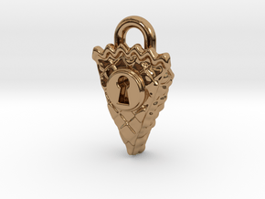 Pie Keyhole Lock in Polished Brass