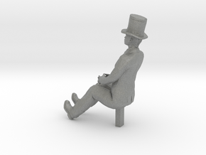 O Scale Sitting Man in Gray PA12