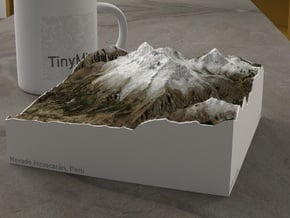 Nevado Huascarán, Peru, 1:100000 Explorer in Natural Full Color Sandstone