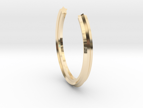 Star circumference ring in 14K Yellow Gold