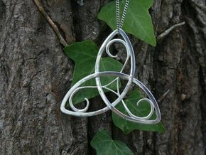 Celtic Pendant in Polished Silver