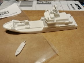 Zr. Ms. Pelikaan in White Natural Versatile Plastic: 1:700