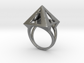  Pyramid Ring Size9 in Natural Silver