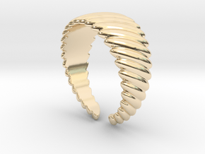 Large twisted ring [sizable ring] in 14K Yellow Gold