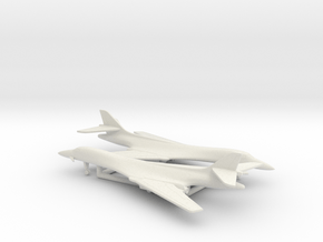 Rockwell B-1B Lancer (swept wings) in White Natural Versatile Plastic: 1:600