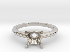 Four claw ring in Platinum