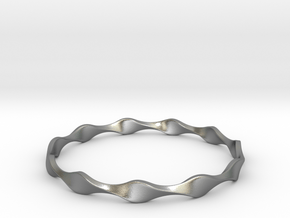 Twisted Wave Bracelet_A in Natural Silver: Extra Small