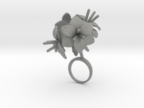 Ring with four large flowers of the Amaryllis in Gray PA12: 5.75 / 50.875